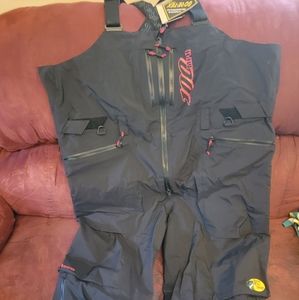 Bass Pro Shops NWT rain weatherproof bibs
